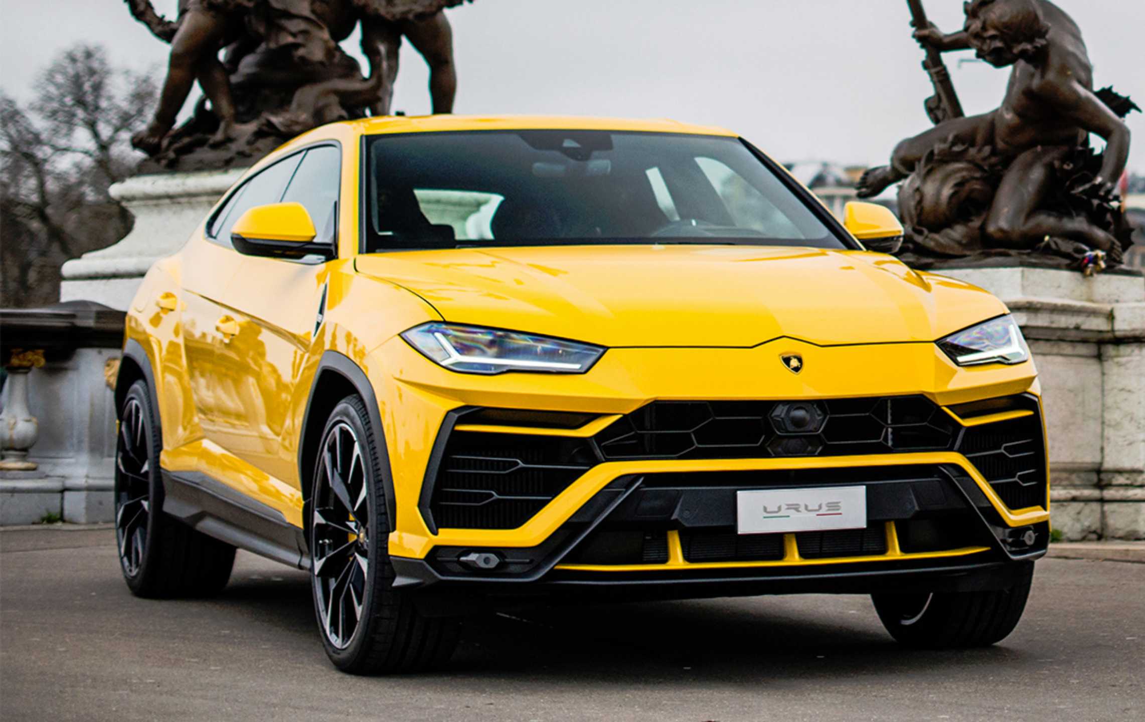 Carousel Gallery Lamborghini Urus