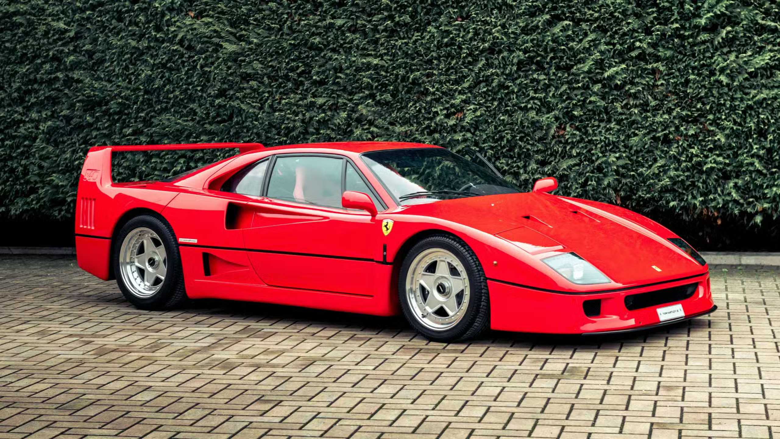Carousel Gallery Ferrari F40